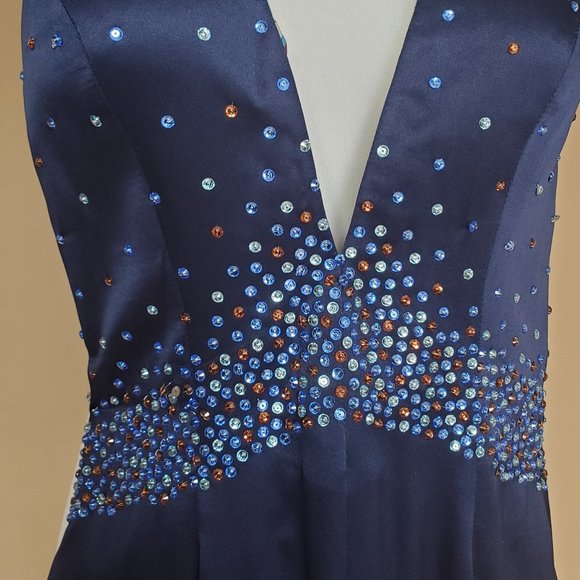 Tony Bowls Evening / Pageant Gown, with flaws (was $4,200 new!!!), Size 0 - Picture 4 of 11